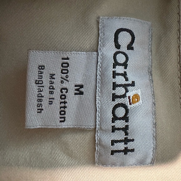 Carhart Men’s button down with collar & Front Pocket- never worn - Picture 2 of 4